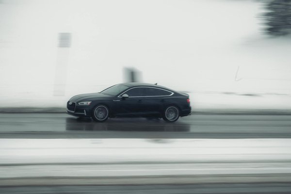 Navigating Uncertainty: How Interest Rates Shape the Real Estate Market