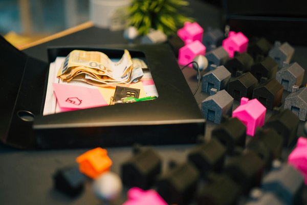 What are the best materials for sustainable flooring in UK homes?